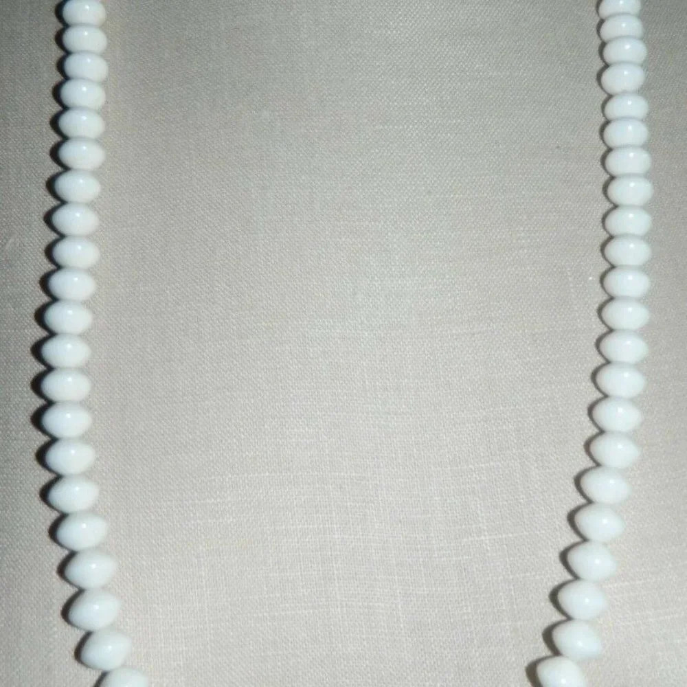 VTG CROWN TRIFARI White Celluloid Necklace